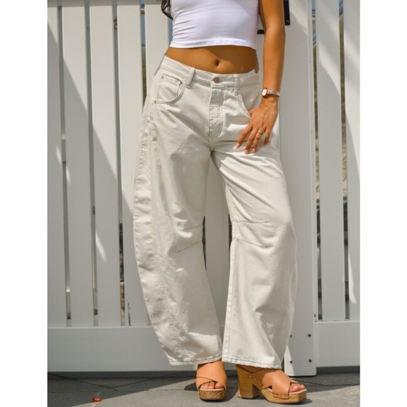 RSQ Women's Barrel Leg Cream Jeans - Picture 1 of 5